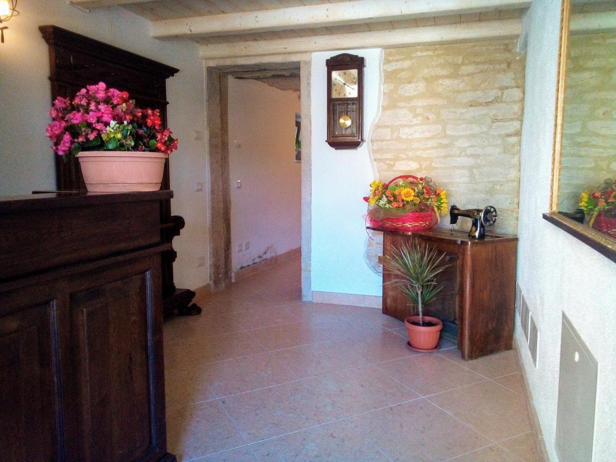 Da Andrea E Raffaella Guest House Sant'Anna d'Alfaedo ภายนอก รูปภาพ