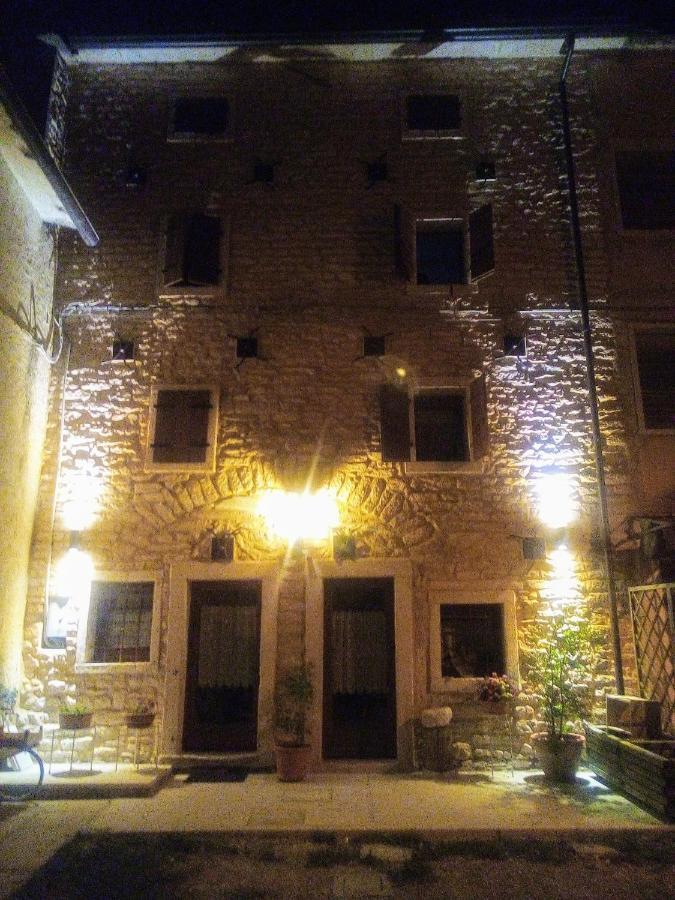 Da Andrea E Raffaella Guest House Sant'Anna d'Alfaedo ภายนอก รูปภาพ