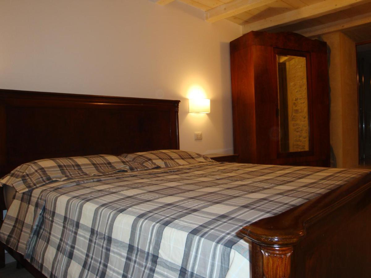 Da Andrea E Raffaella Guest House Sant'Anna d'Alfaedo ภายนอก รูปภาพ