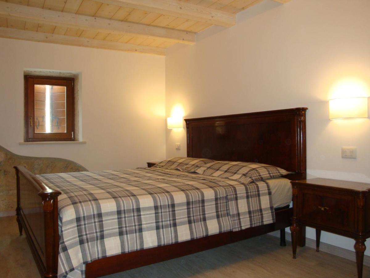 Da Andrea E Raffaella Guest House Sant'Anna d'Alfaedo ภายนอก รูปภาพ