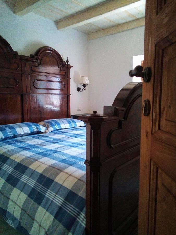 Da Andrea E Raffaella Guest House Sant'Anna d'Alfaedo ภายนอก รูปภาพ