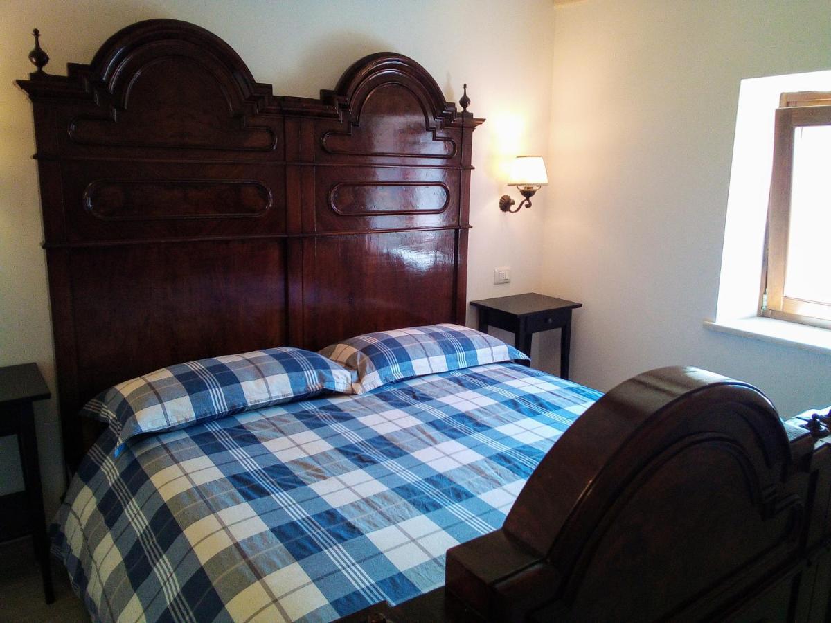 Da Andrea E Raffaella Guest House Sant'Anna d'Alfaedo ภายนอก รูปภาพ