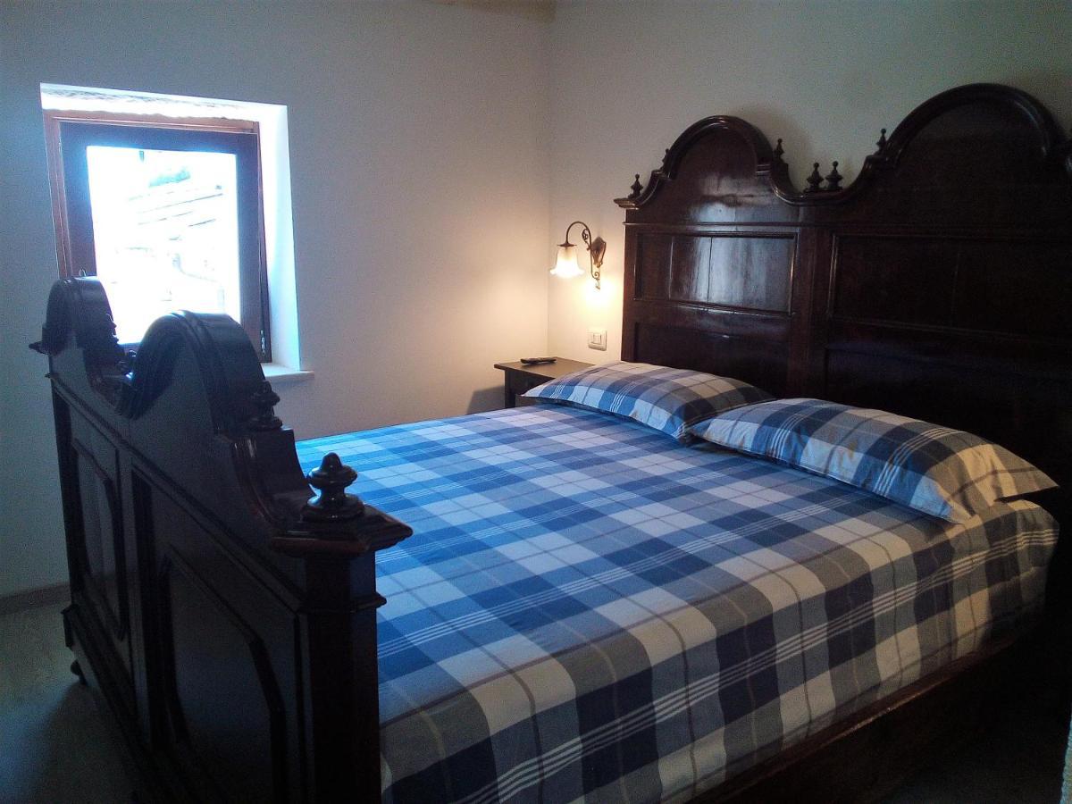Da Andrea E Raffaella Guest House Sant'Anna d'Alfaedo ภายนอก รูปภาพ