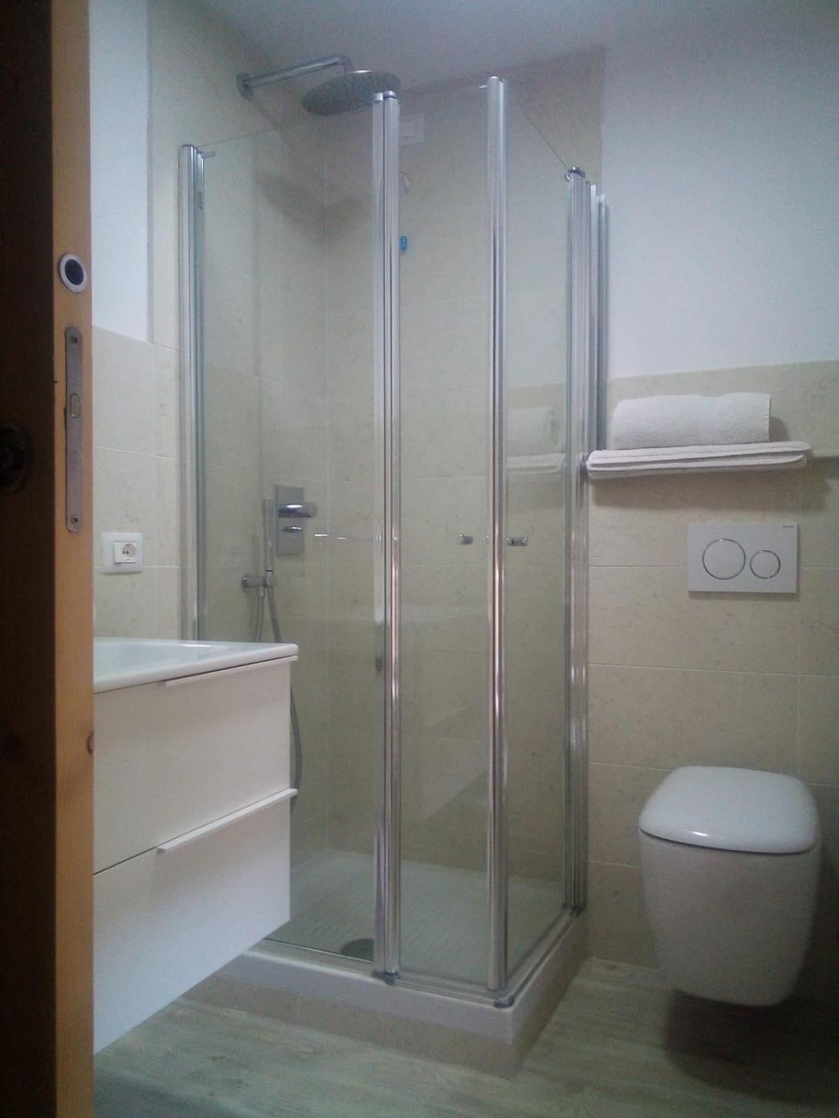 Da Andrea E Raffaella Guest House Sant'Anna d'Alfaedo ภายนอก รูปภาพ